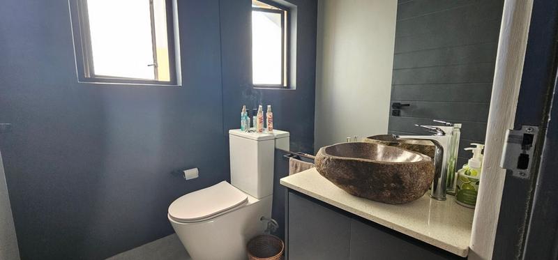 3 Bedroom Property for Sale in Calypso Beach Western Cape